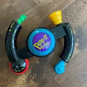 Bop it extreme